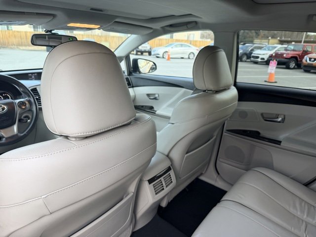 Used 2013 Toyota Venza XLE image 34