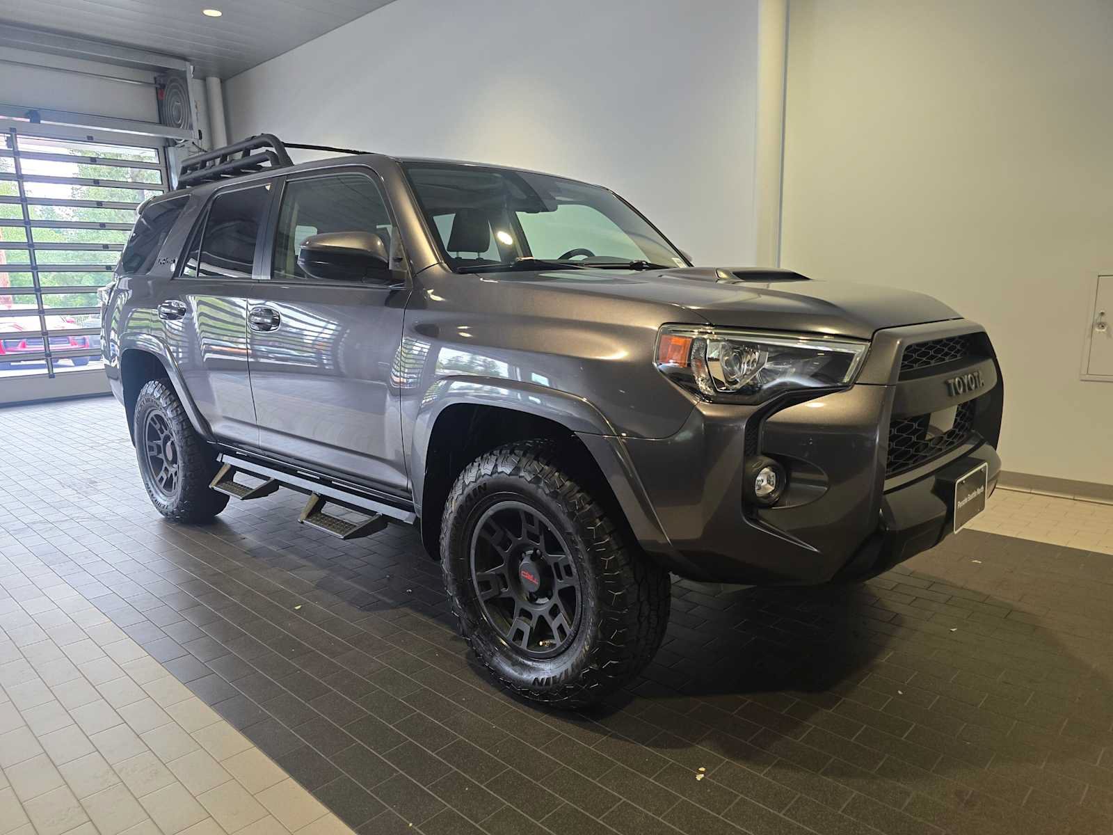 Used 2020 Toyota 4Runner TRD Pro AWD/4WD image 9