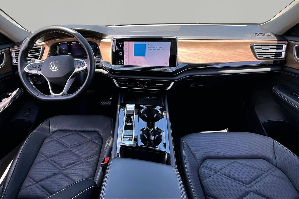 Used 2025 Volkswagen Atlas SE FWD image 7