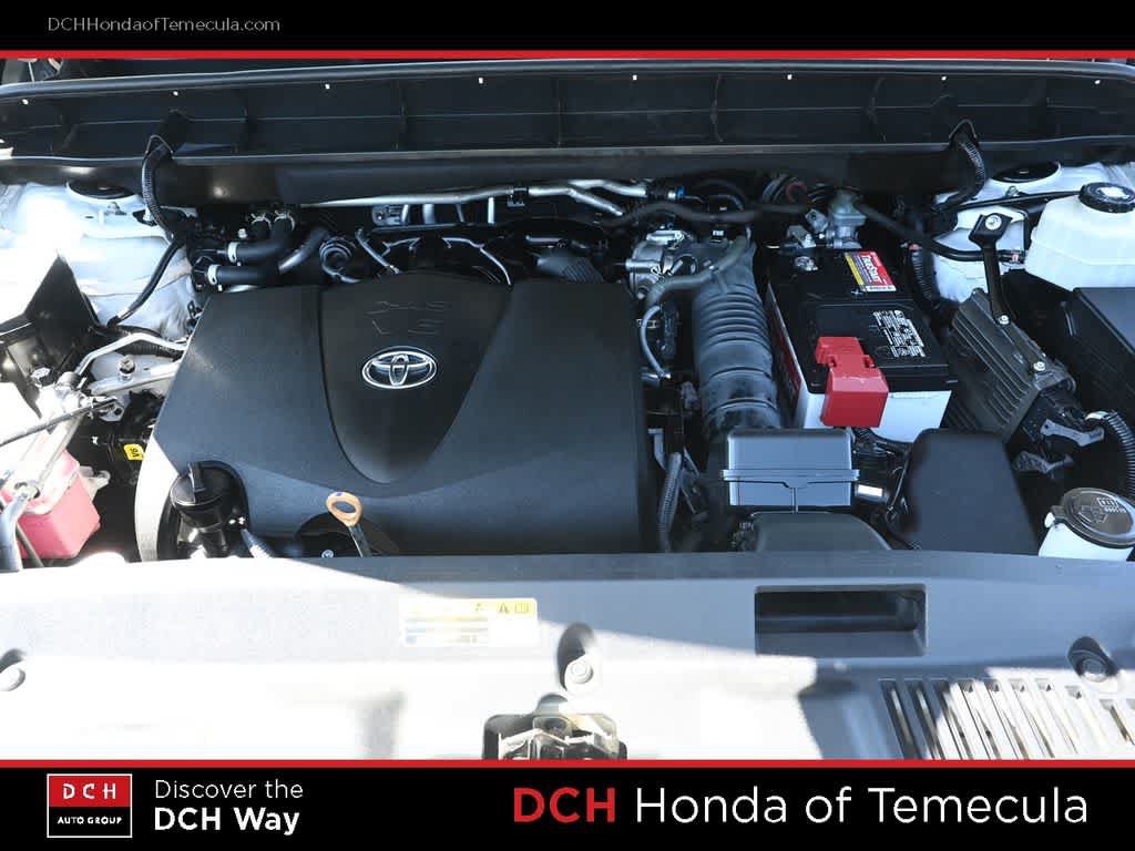Used 2022 Toyota Highlander XLE FWD image 24