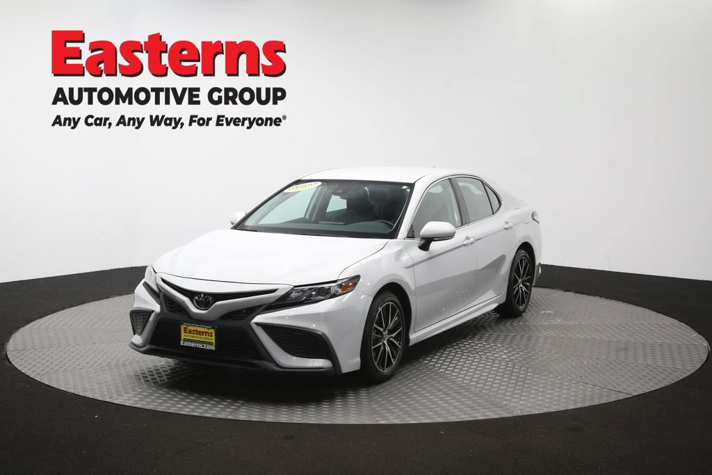 Used 2024 Toyota Camry SE w/ Cold Weather Package FWD image 53