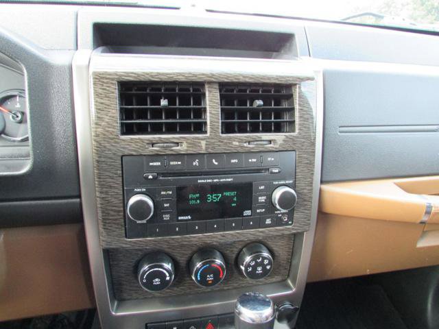 Used 2012 Jeep Liberty Limited image 12