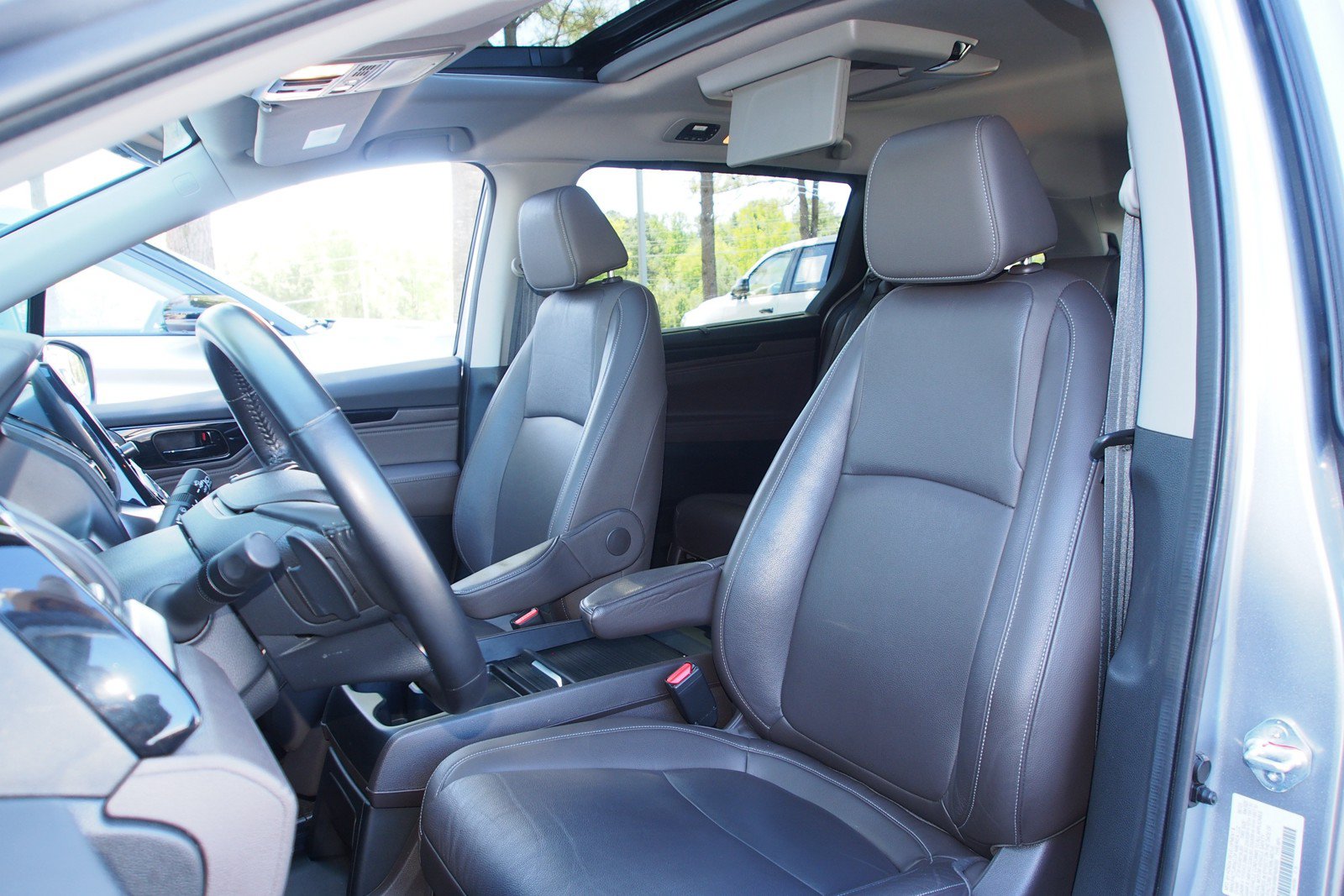 Used 2023 Honda Odyssey Touring image 21
