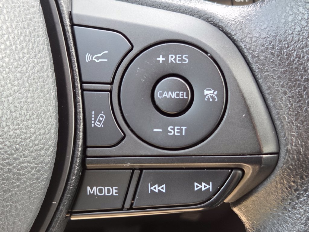 Used 2023 Toyota RAV4 XLE AWD/4WD image 12