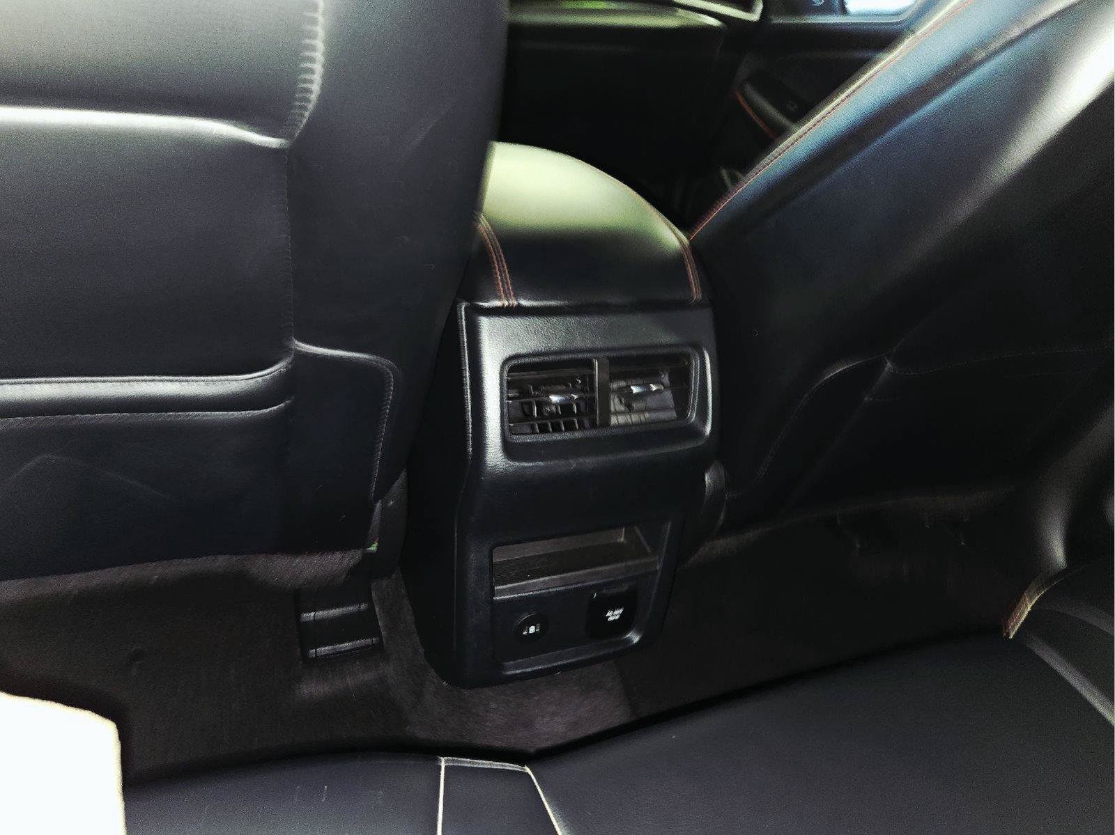 Certified 2024 Ford Edge ST-Line AWD/4WD image 40
