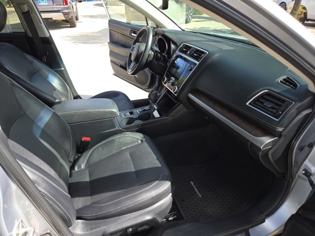 Used 2018 Subaru Outback 3.6R Limited AWD/4WD image 29