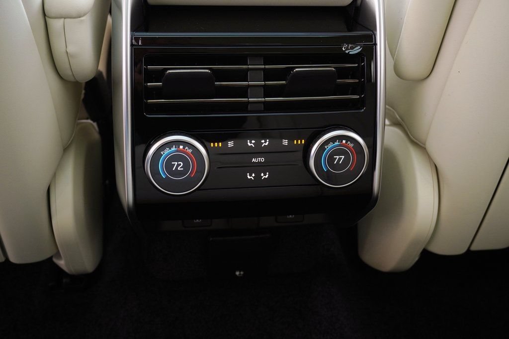 Used 2026 Land Rover Range Rover SE AWD/4WD image 30