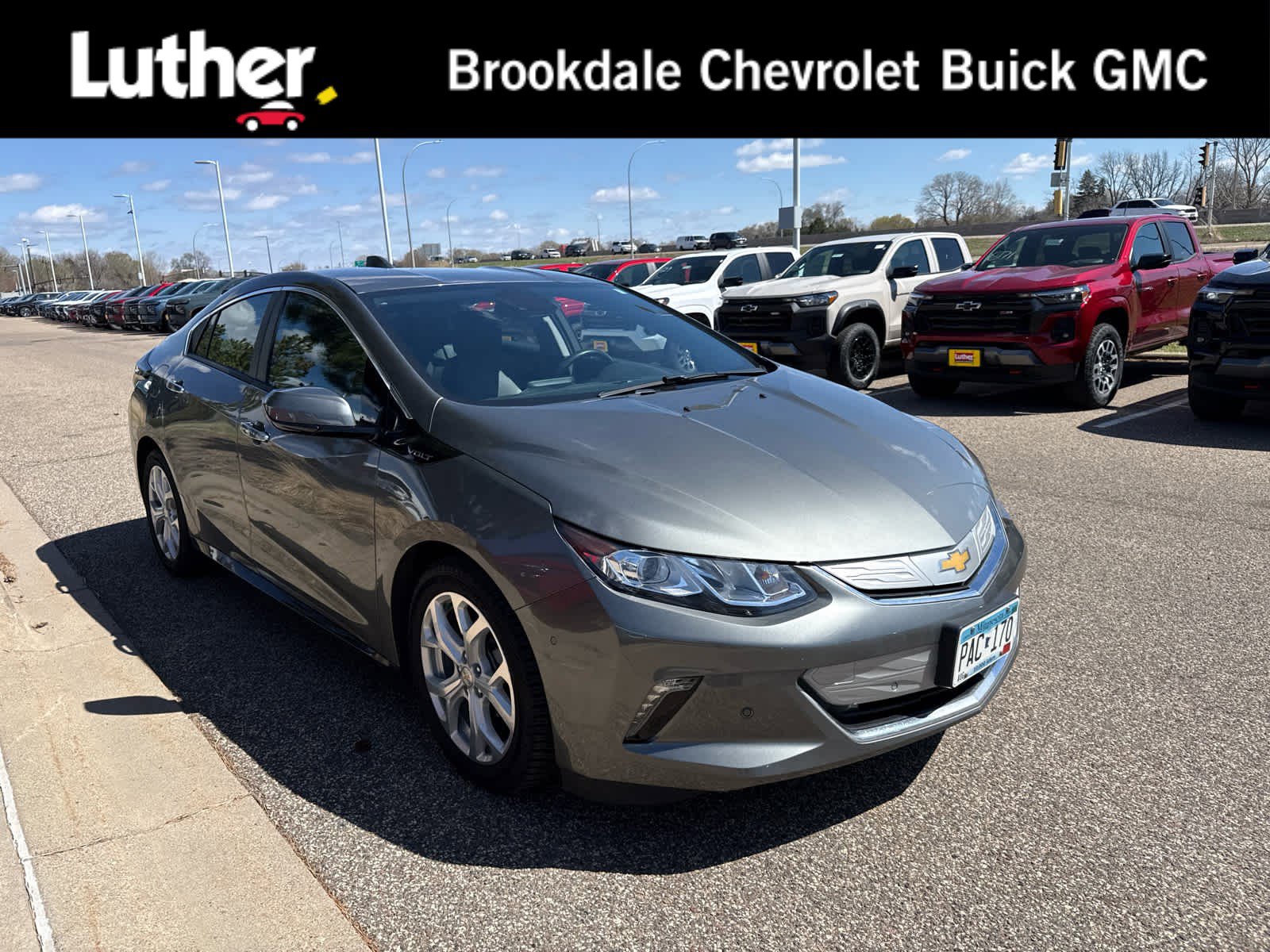 Used 2017 Chevrolet Volt Premier w/ Driver Confidence II Package FWD image 1