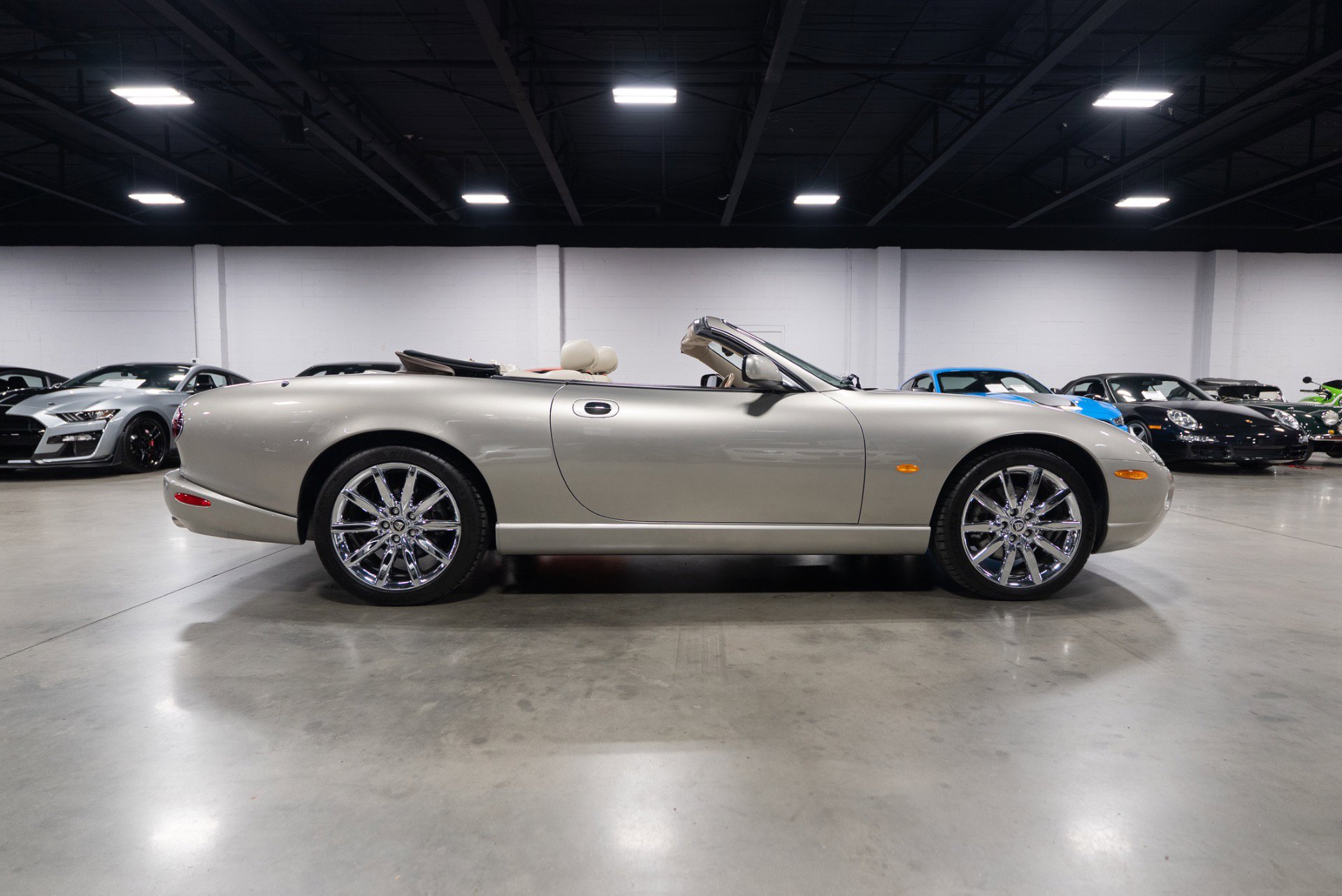 Used 2006 Jaguar XK8 Convertible image 20