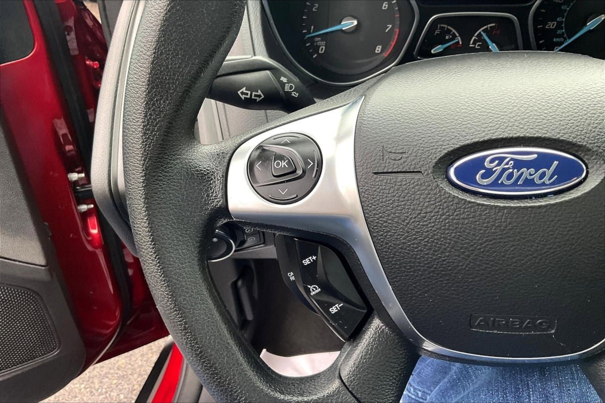 Used 2013 Ford Focus SE w/ SE Winter Pkg FWD image 10