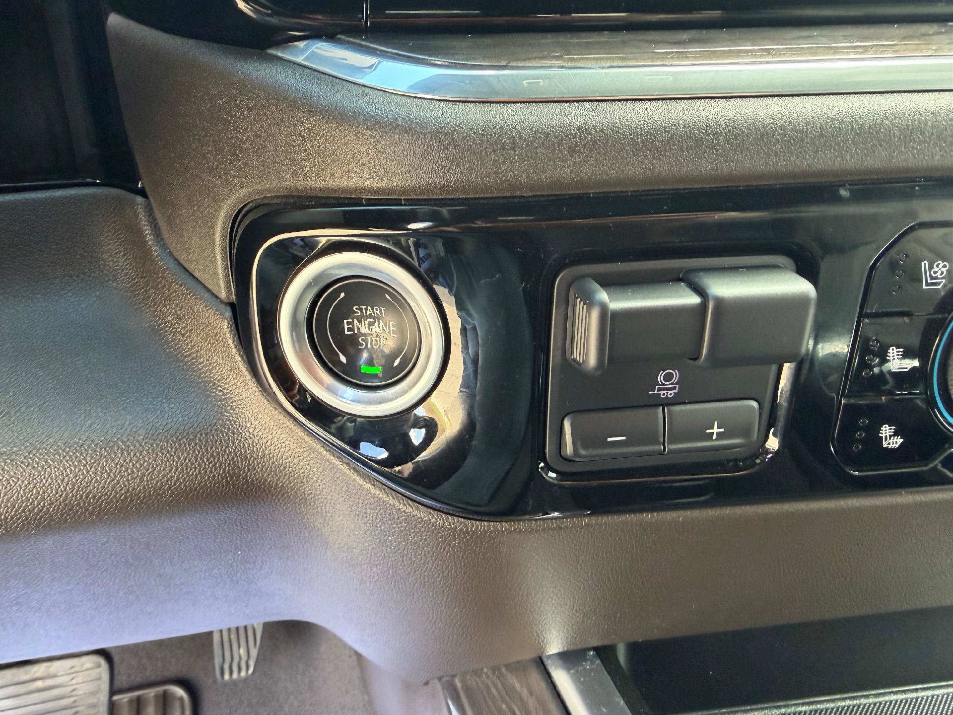 Certified 2024 Chevrolet Silverado 1500 LTZ w/ LTZ Convenience Package II AWD/4WD image 27