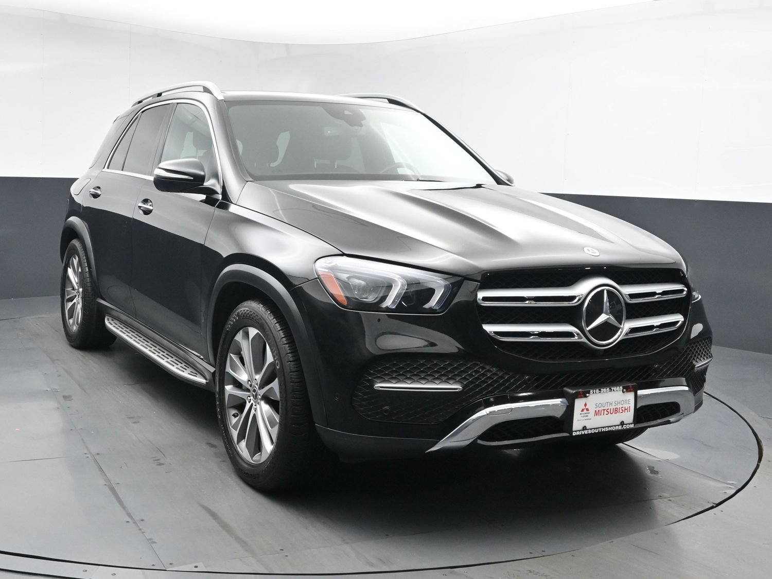 Used 2021 Mercedes-Benz GLE 350 4MATIC image 2