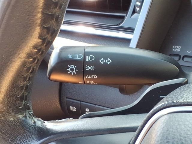 Used 2018 Toyota Camry SE image 29