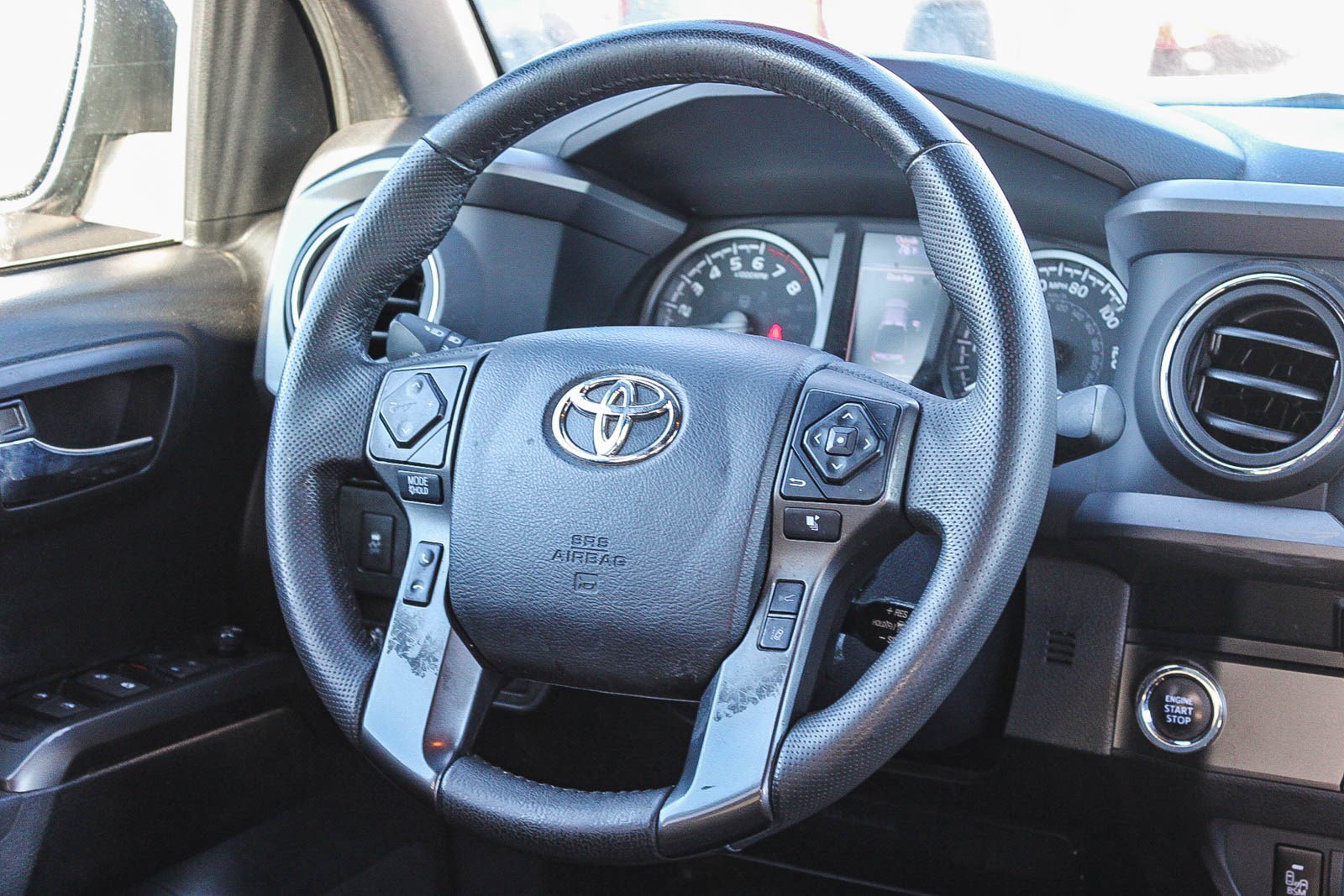 Used 2023 Toyota Tacoma 2WD Double Cab image 9