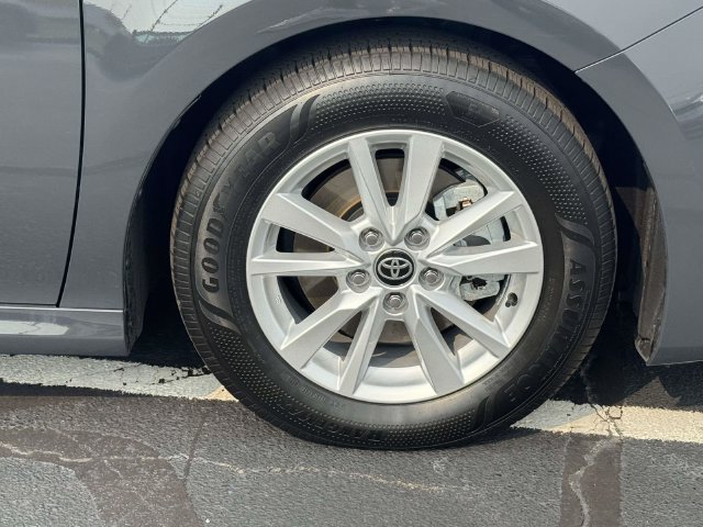 Used 2025 Toyota Camry LE w/ Convenience Package FWD image 7