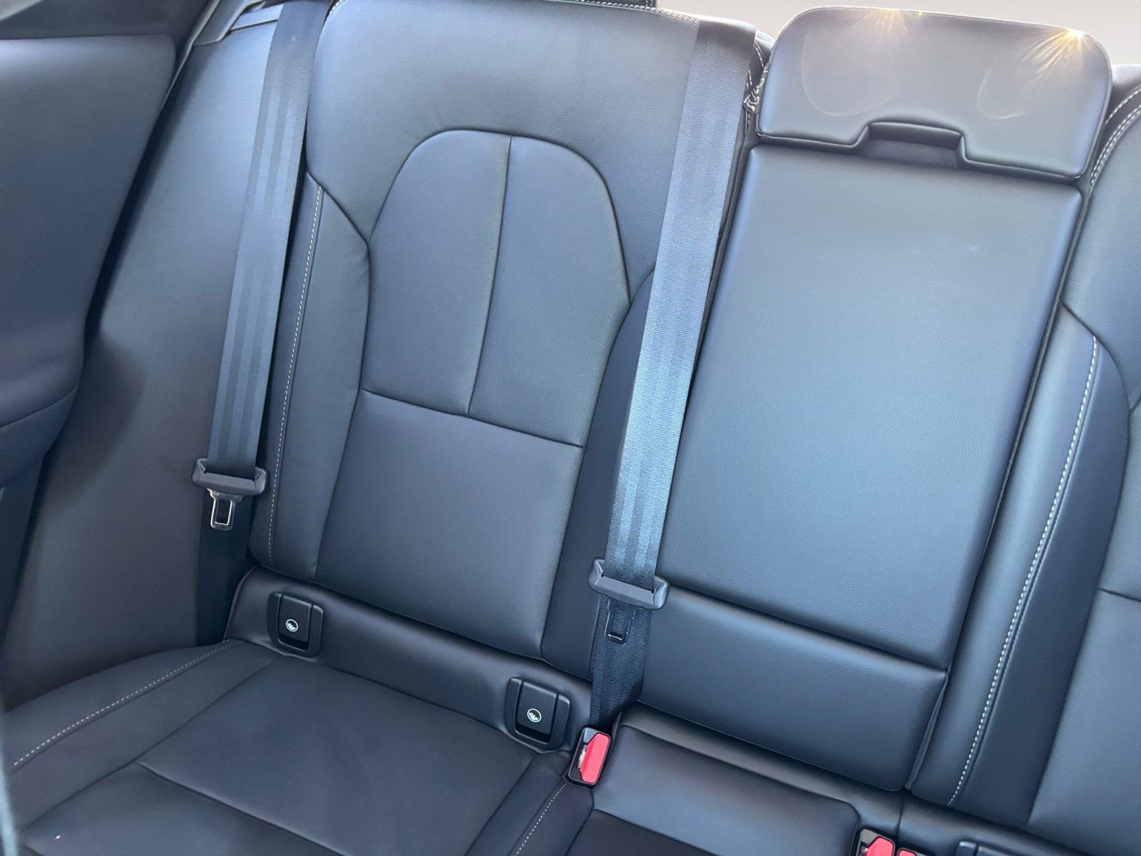 New 2025 Volvo XC40 B5 Ultra w/ Protection Package image 13