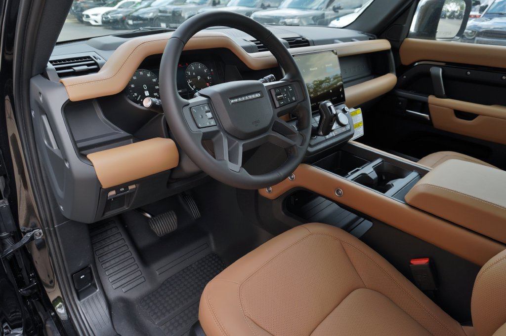 New 2026 Land Rover Defender 110 X-Dynamic SE AWD/4WD image 12
