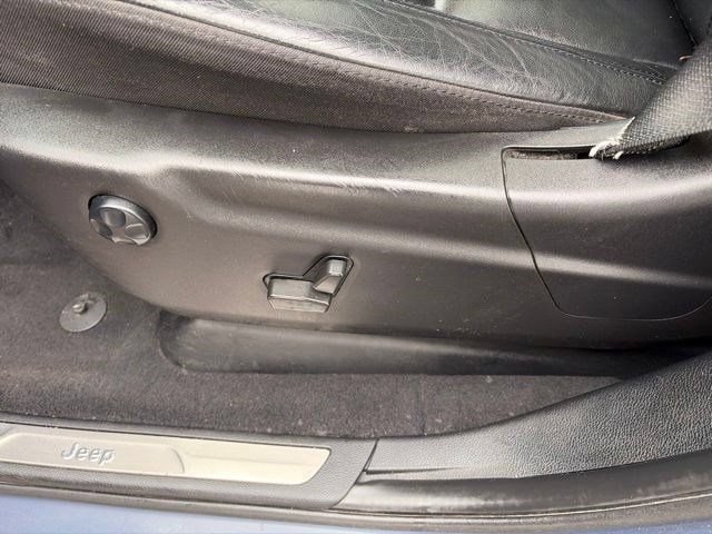Used 2021 Jeep Grand Cherokee Limited w/ Premium Lighting Group AWD/4WD image 10