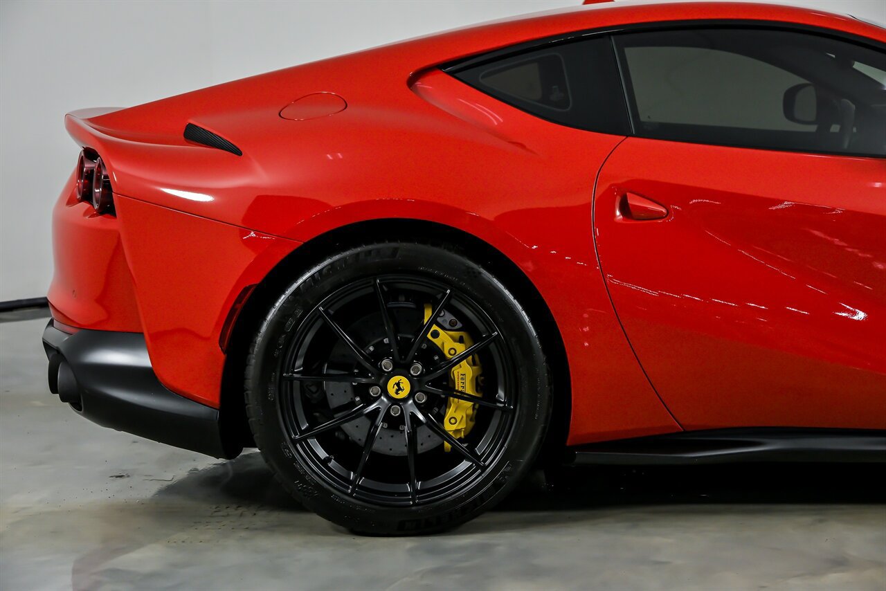 Used 2018 Ferrari 812 Superfast RWD image 12