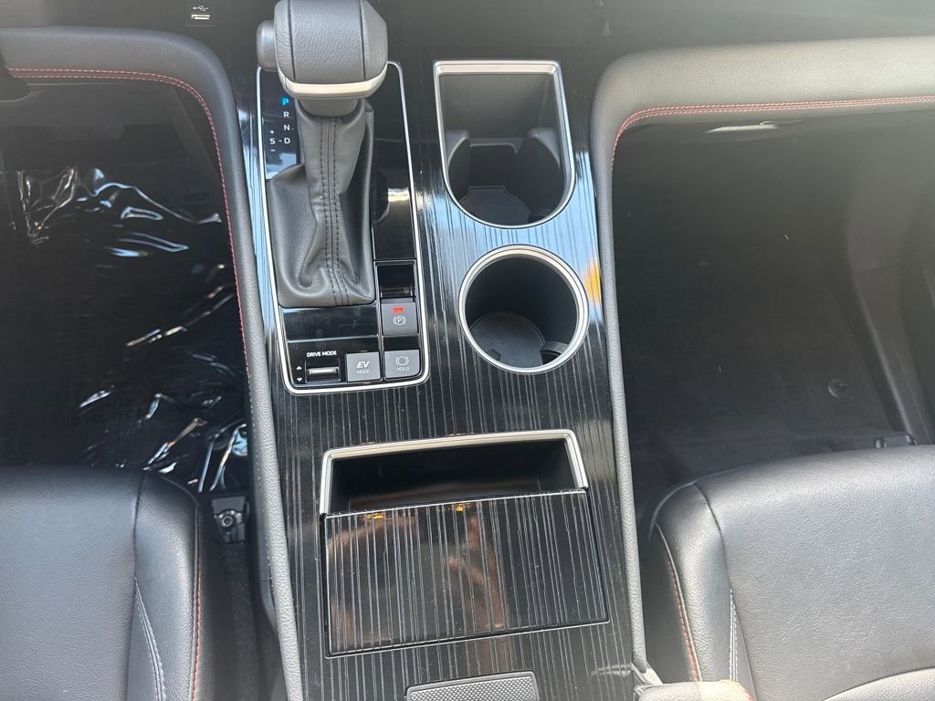 Used 2025 Toyota Sienna XSE w/ XSE Plus Package image 21