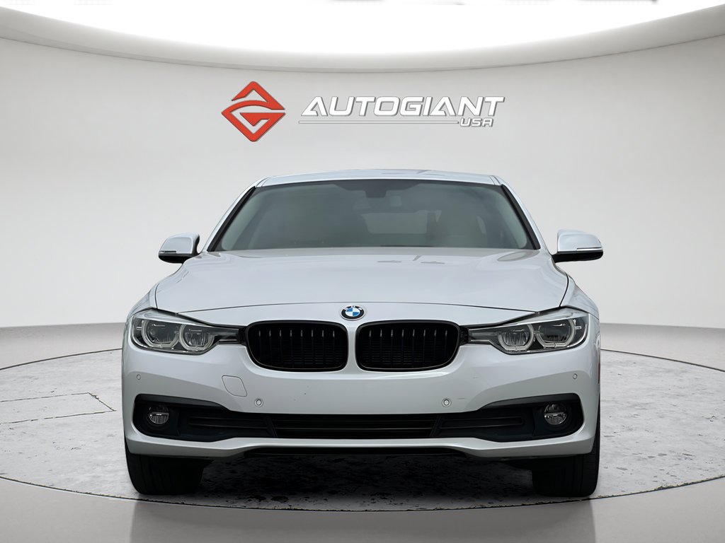 Used 2018 BMW 320i Sedan RWD image 12