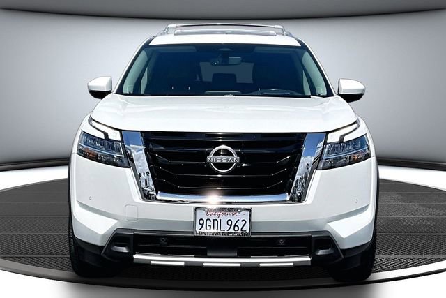 Certified 2023 Nissan Pathfinder Platinum w/ Cargo Package FWD image 2