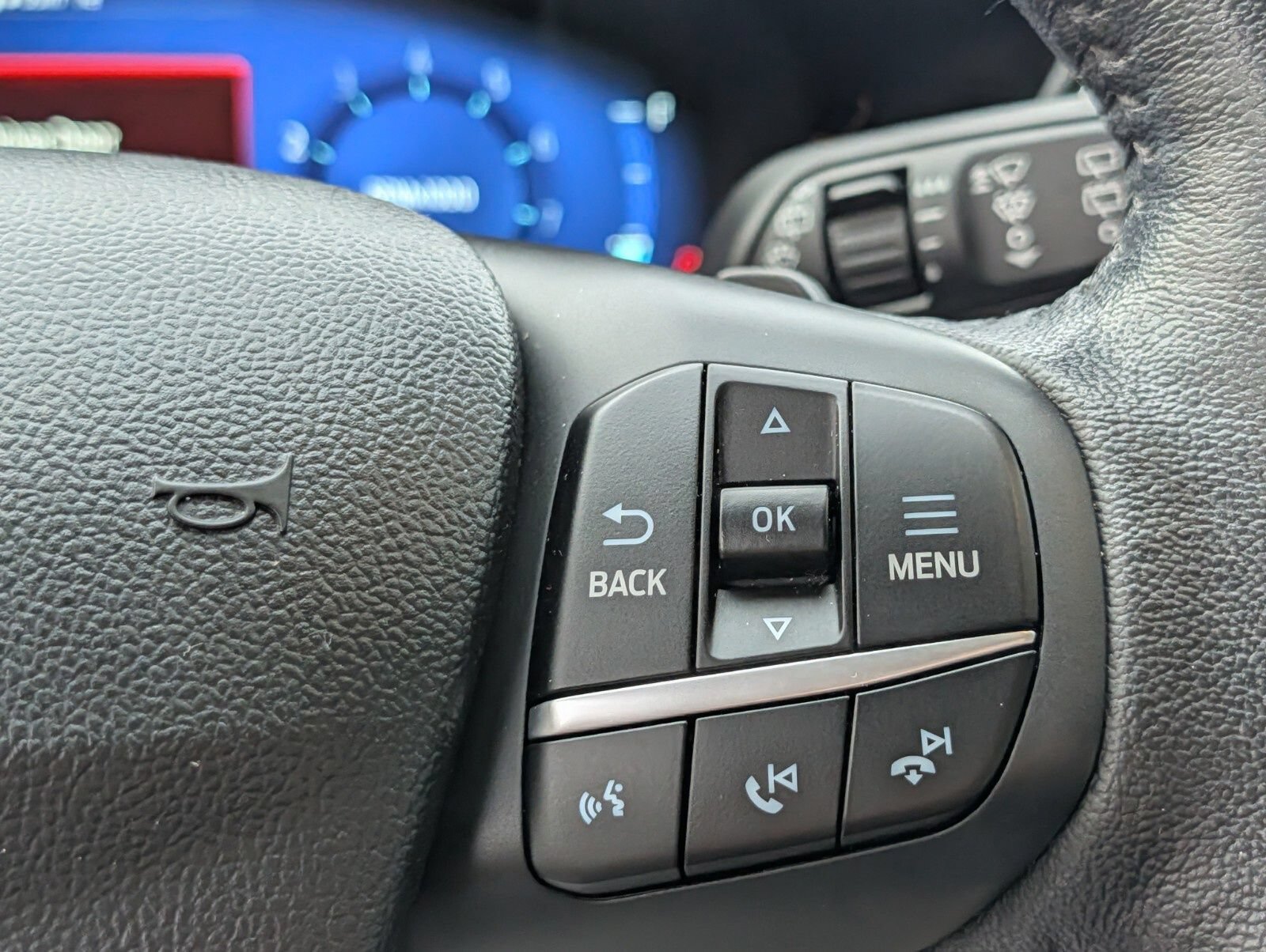 Used 2020 Ford Escape Titanium AWD/4WD image 34