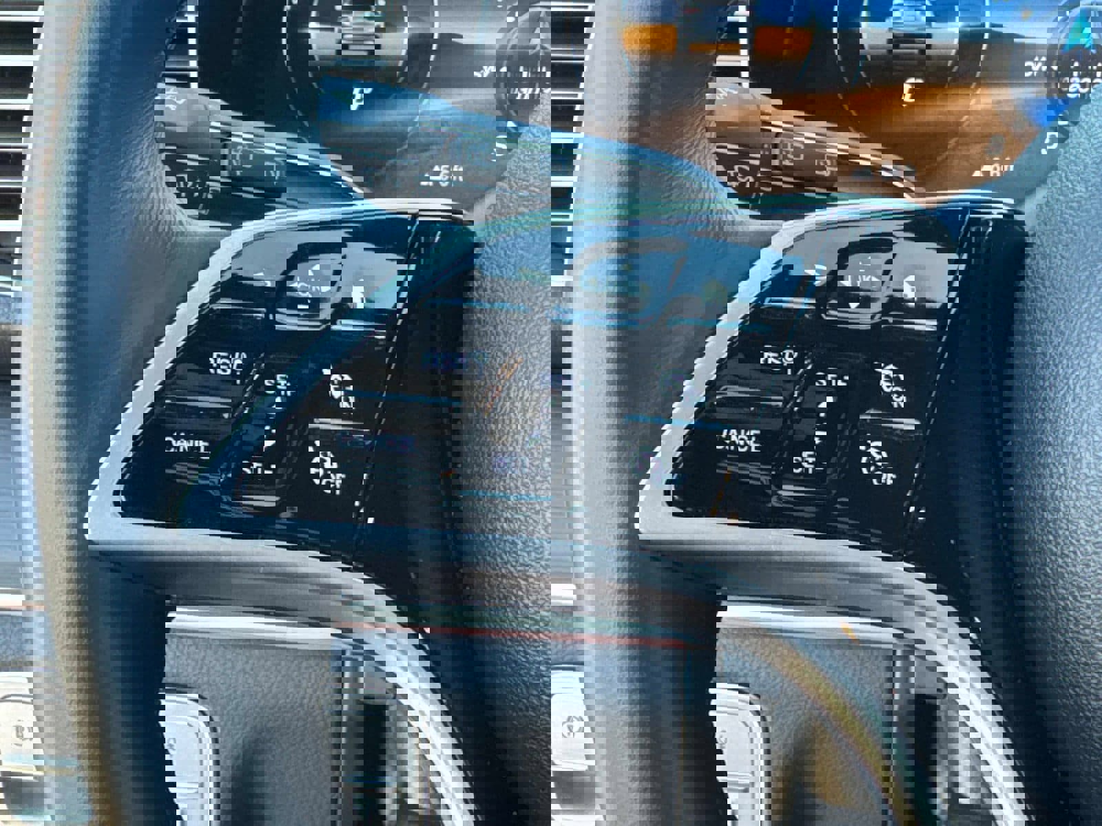 Used 2025 Mercedes-Benz GLE 350 4MATIC image 32