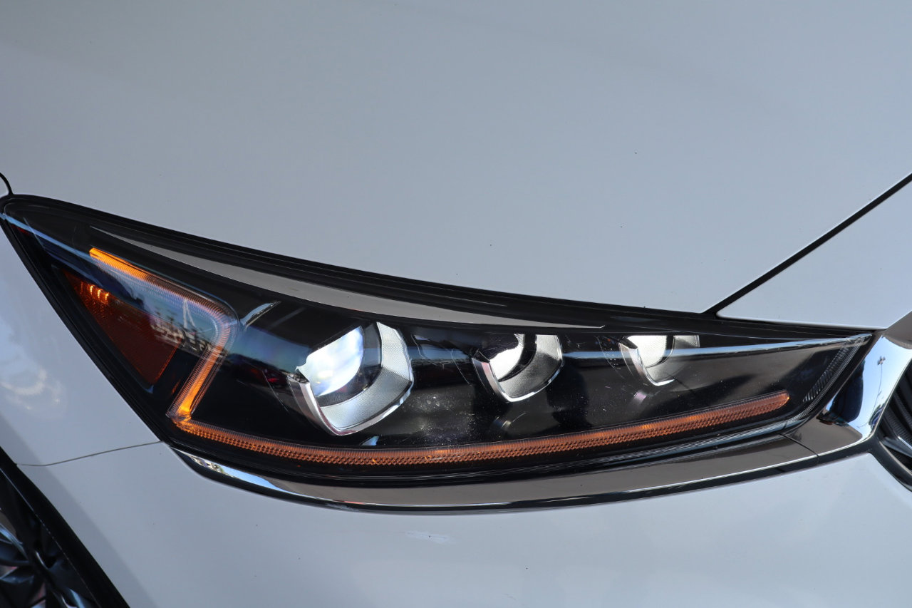 Used 2018 Kia Cadenza Limited image 47