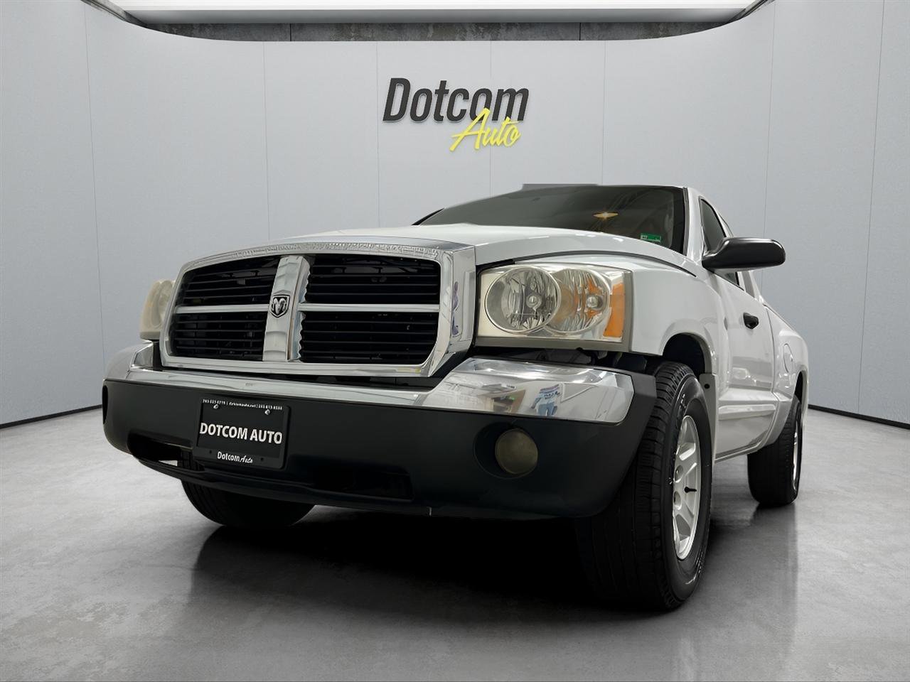 Used 2005 Dodge Dakota Laramie w/ Sport Appearance Group image 2