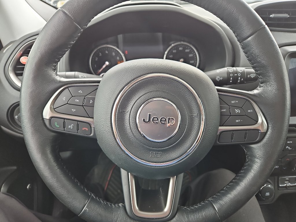 Used 2018 Jeep Renegade Limited w/ UConnect 8.4 Nav Group AWD/4WD image 10