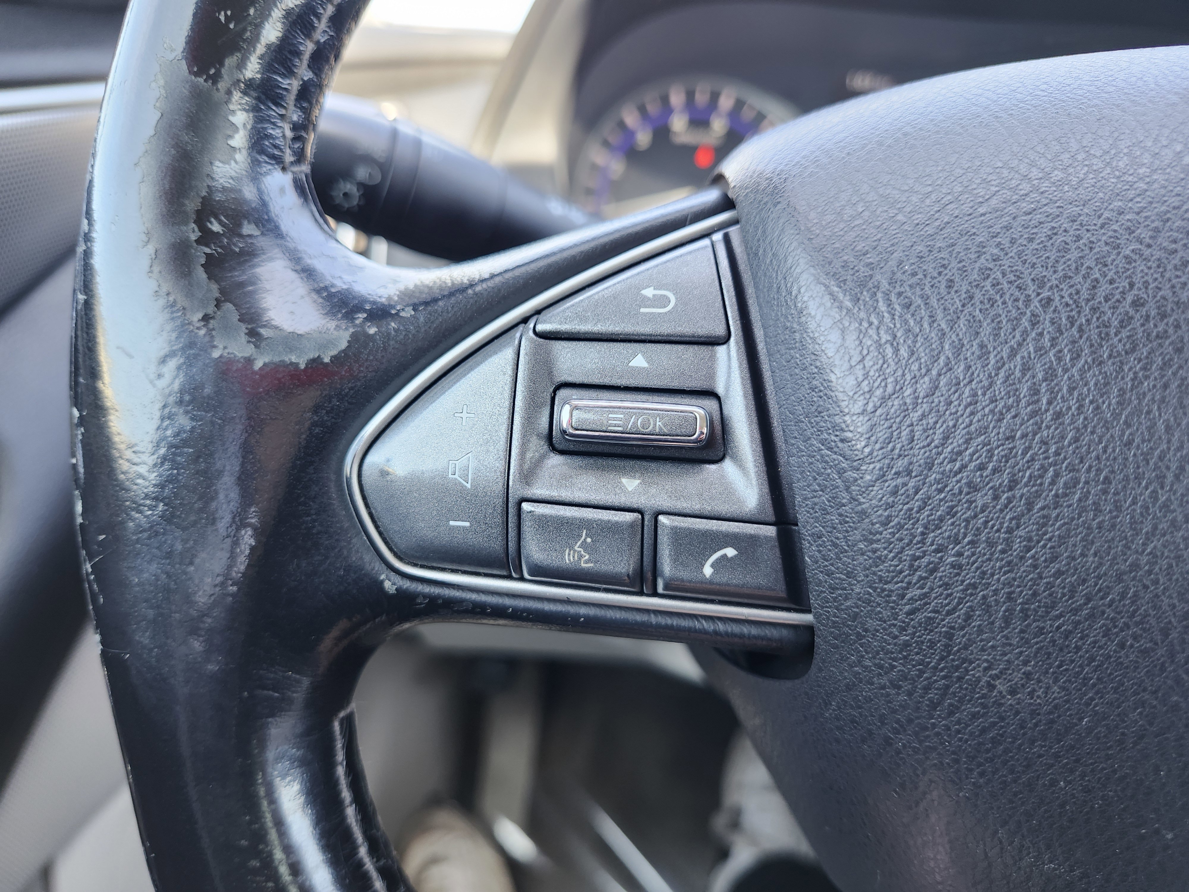 Used 2014 INFINITI Q50 Premium w/ Navigation Package image 35