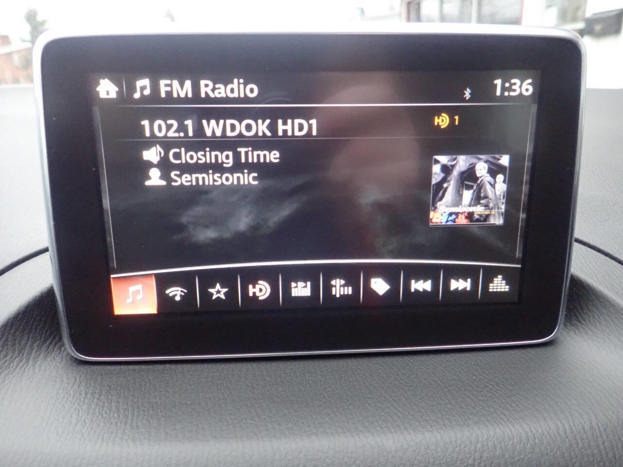 Used 2016 MAZDA MAZDA3 i Grand Touring image 4