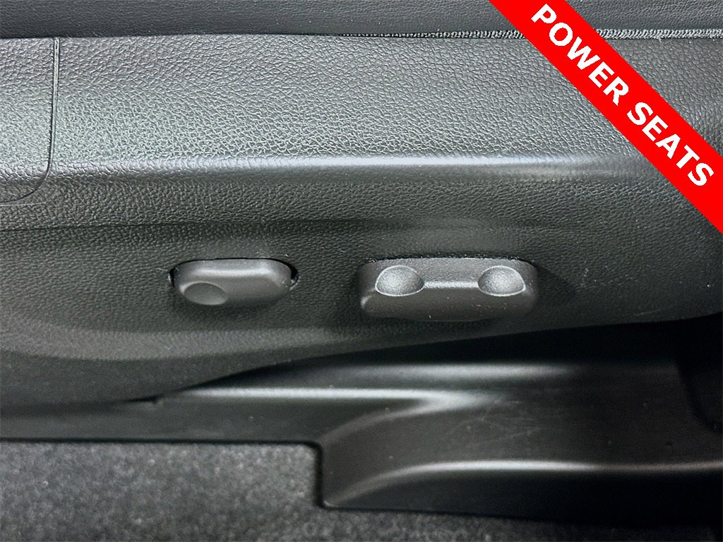 Used 2016 Buick Encore AWD image 32