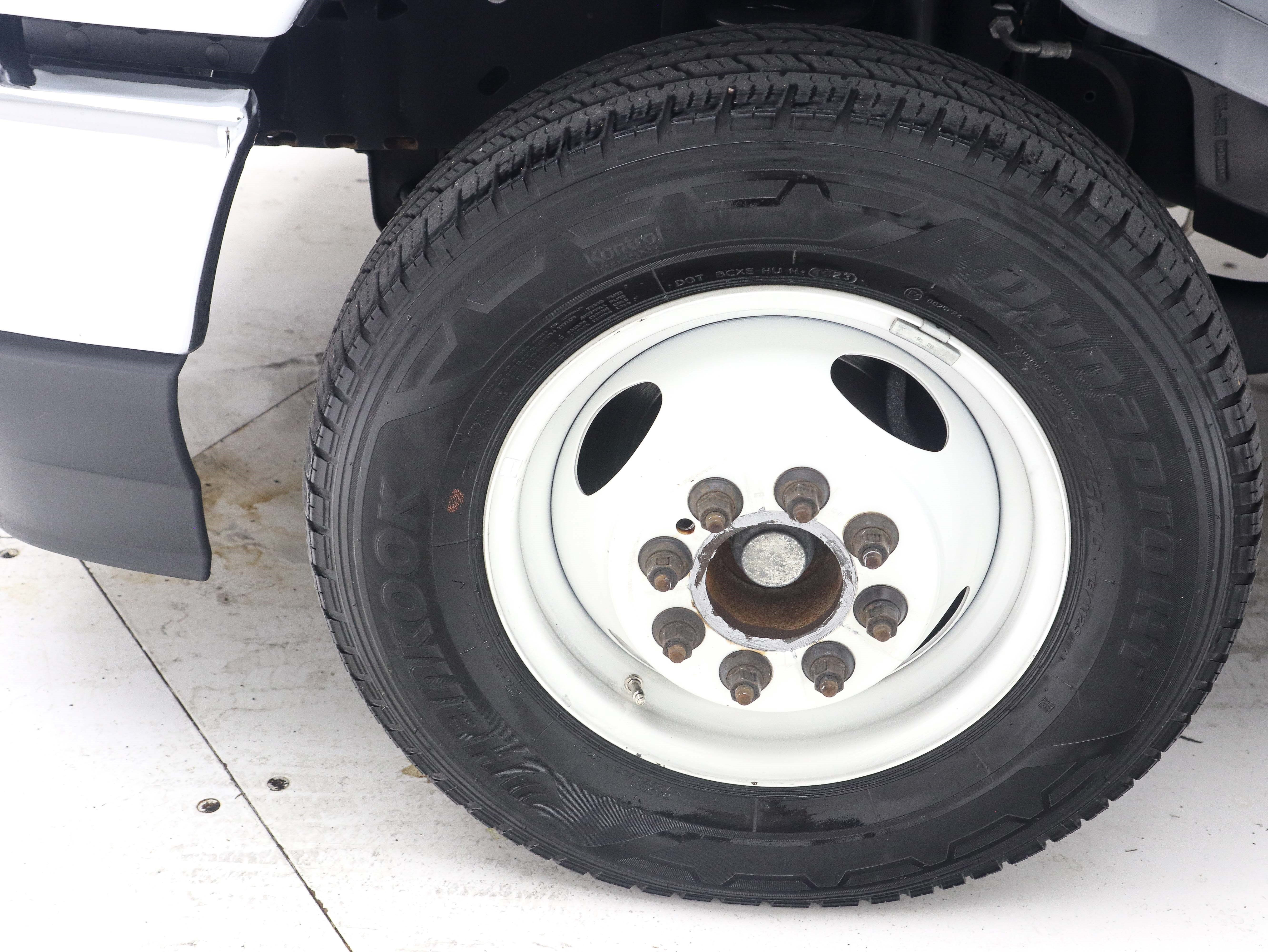 Used 2024 Ford E-350 and Econoline 350 Super Duty w/ Power Windows & Locks Group RWD image 28