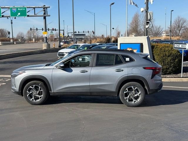 Used 2025 Chevrolet Trax LT w/ Driver Confidence Package video 2