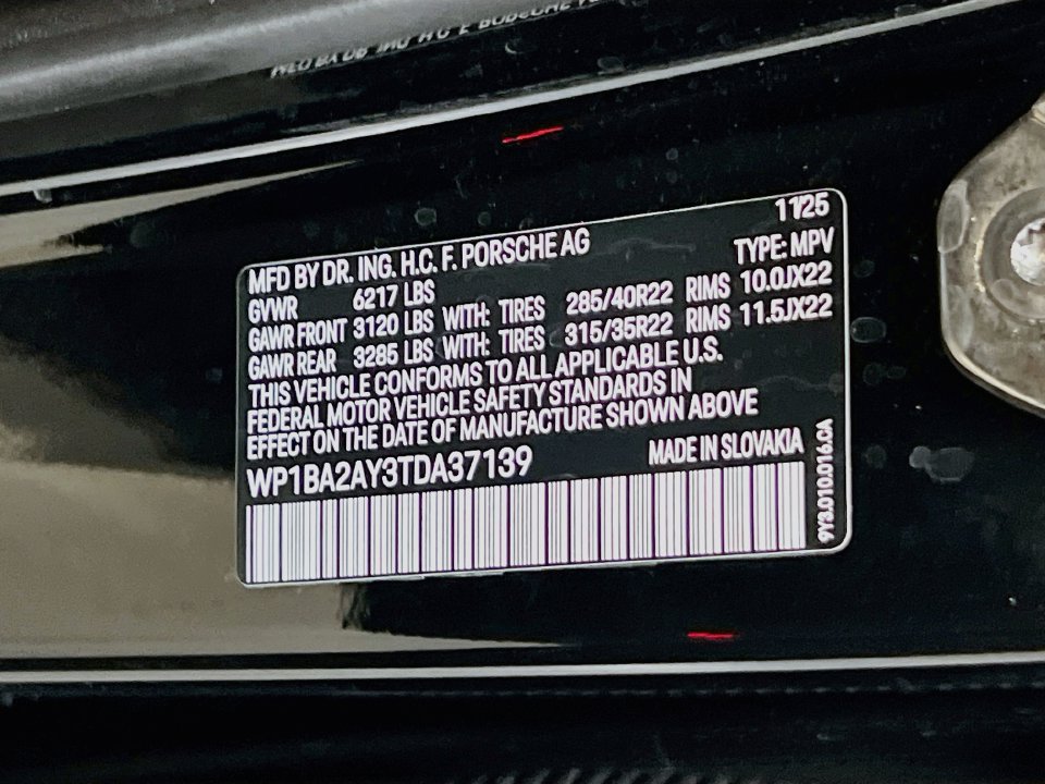 Certified 2026 Porsche Cayenne Coupe AWD/4WD image 35