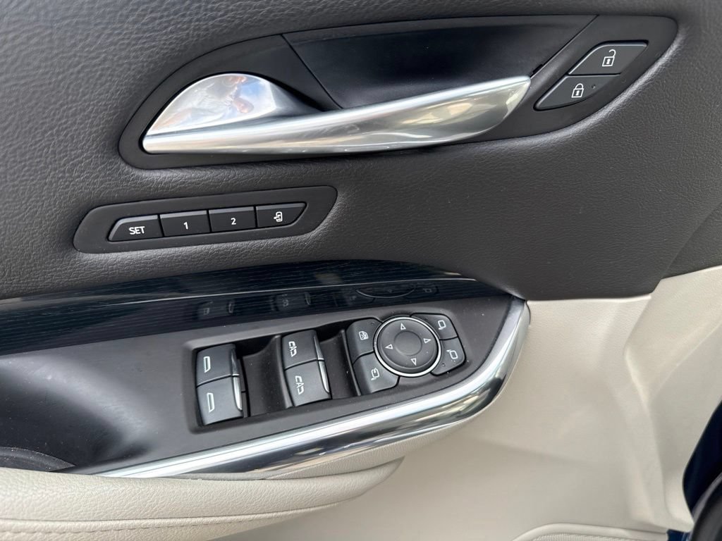 Used 2019 Cadillac XT4 Premium Luxury w/ Cold Weather Package AWD/4WD image 8