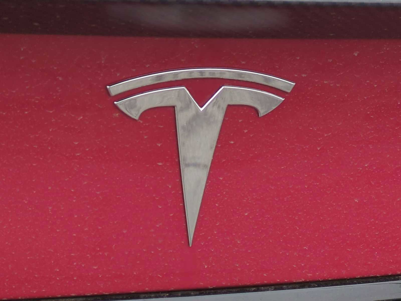 Used 2021 Tesla Model S Plaid image 12