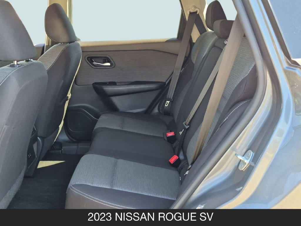 Used 2023 Nissan Rogue SV FWD image 16