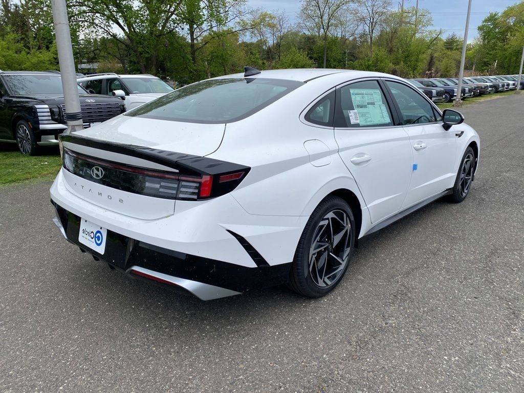 New 2026 Hyundai Sonata SEL FWD image 4