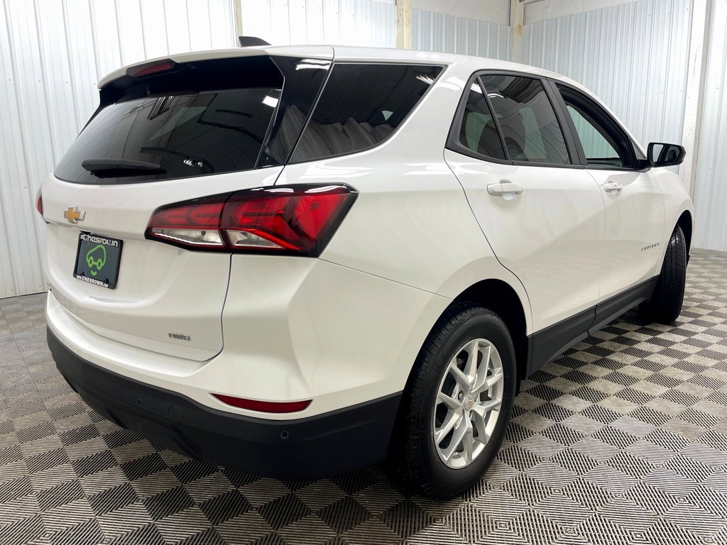 Certified 2024 Chevrolet Equinox LS w/ LS Convenience Package image 17
