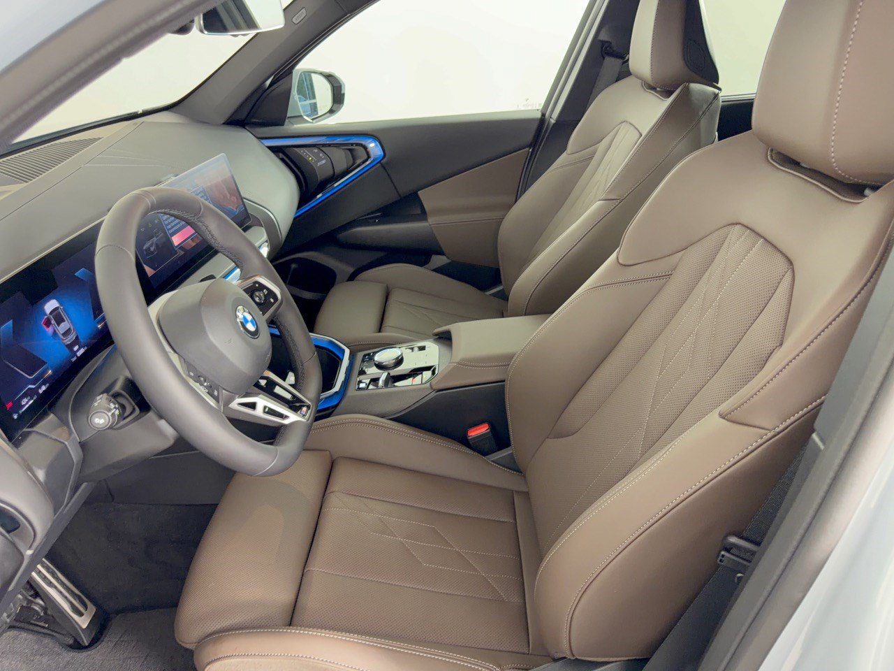 Certified 2025 BMW X3 xDrive30i w/ Premium Package AWD/4WD image 5