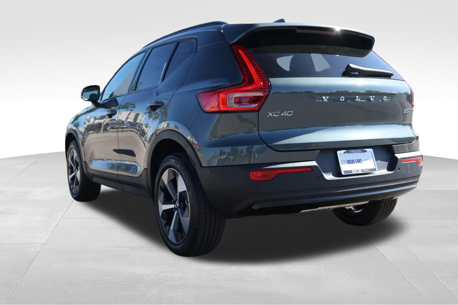 New 2026 Volvo XC40 B5 Plus w/ Protection Package Premier AWD/4WD image 7