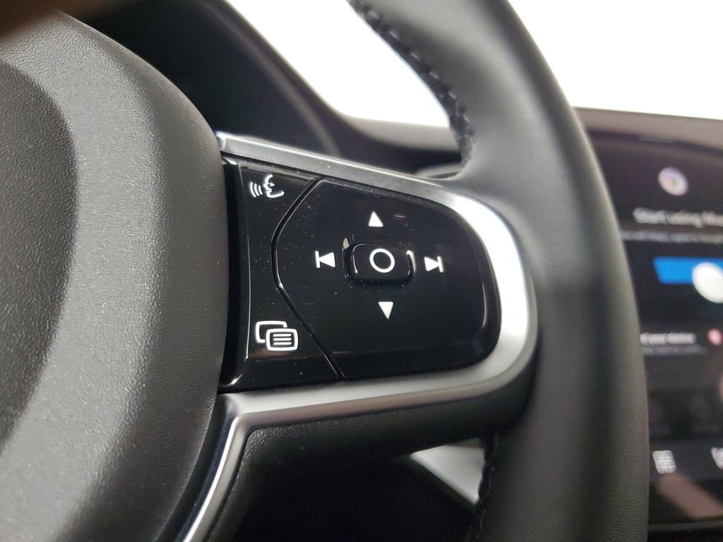 New 2026 Volvo XC90 B6 Ultra w/ Protection Package image 27