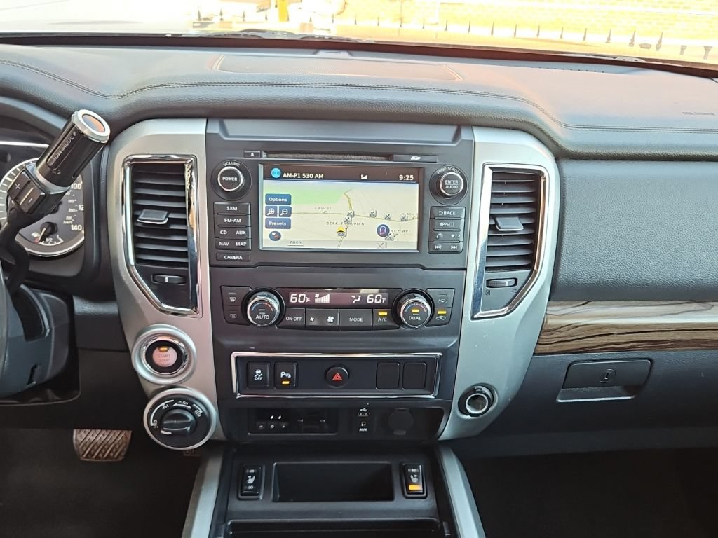 Used 2016 Nissan Titan SL AWD/4WD image 15