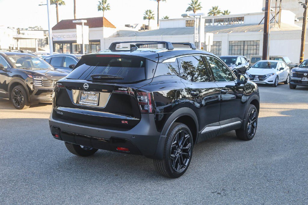 New 2026 Nissan Kicks SR w/ Illumination Package FWD image 8