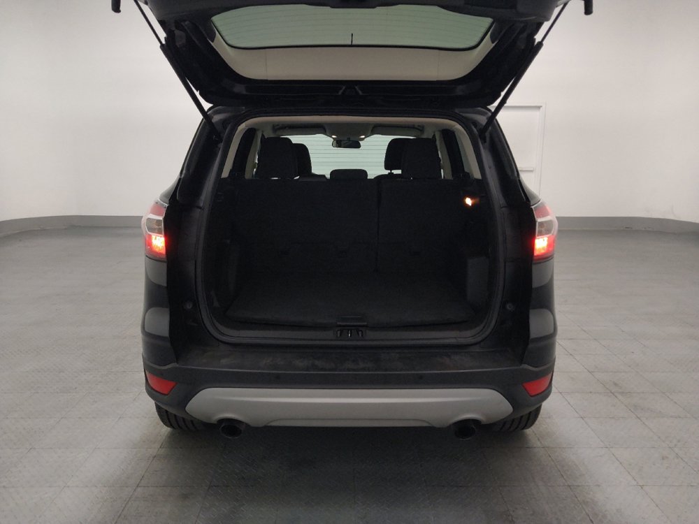 Used 2017 Ford Escape SE w/ Equipment Group 201A FWD image 29