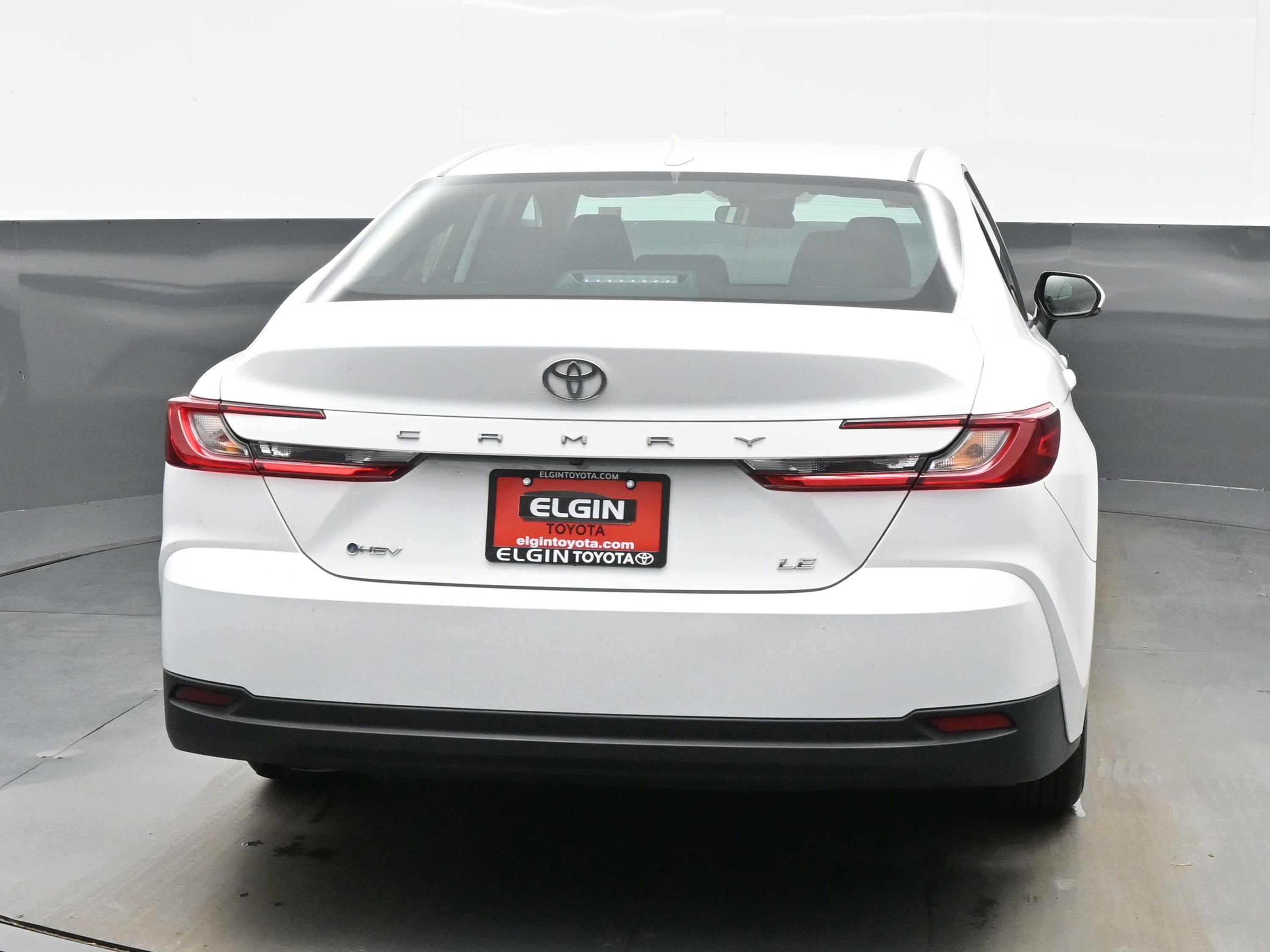 Used 2025 Toyota Camry LE image 5