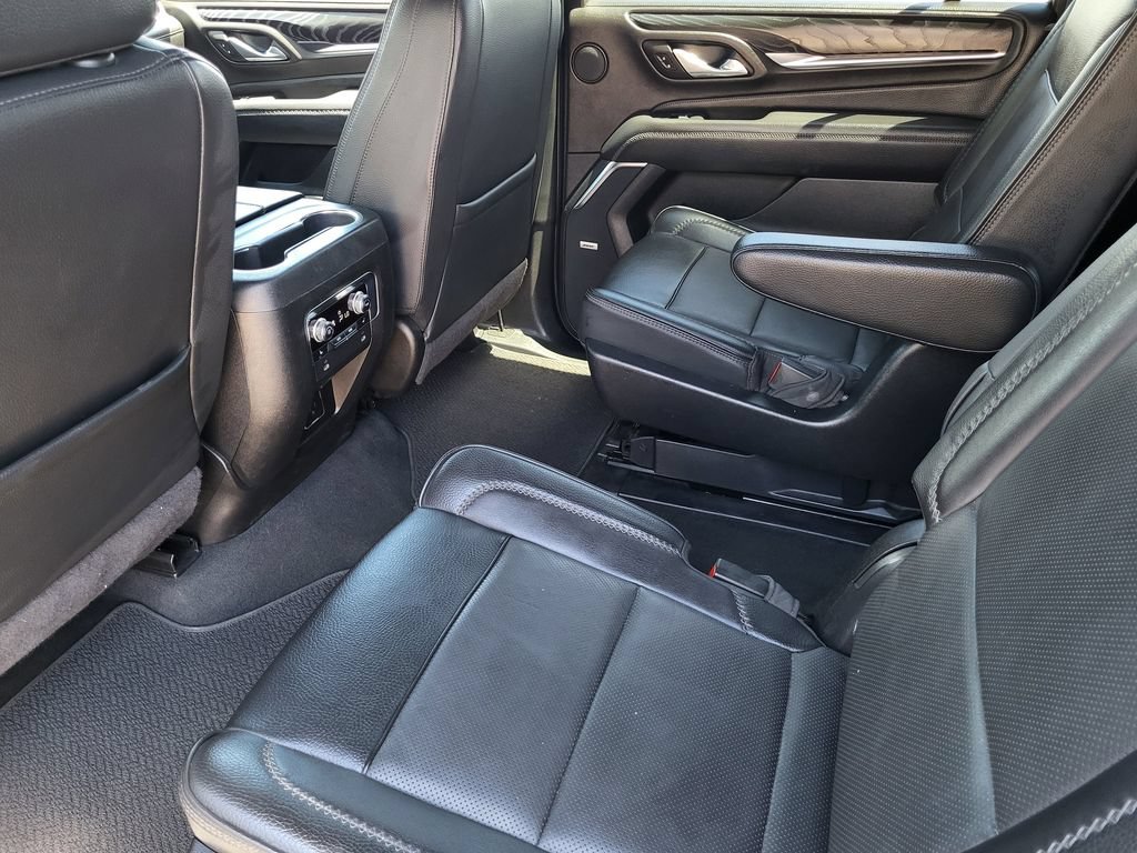 Used 2024 GMC Yukon XL Denali AWD/4WD image 22